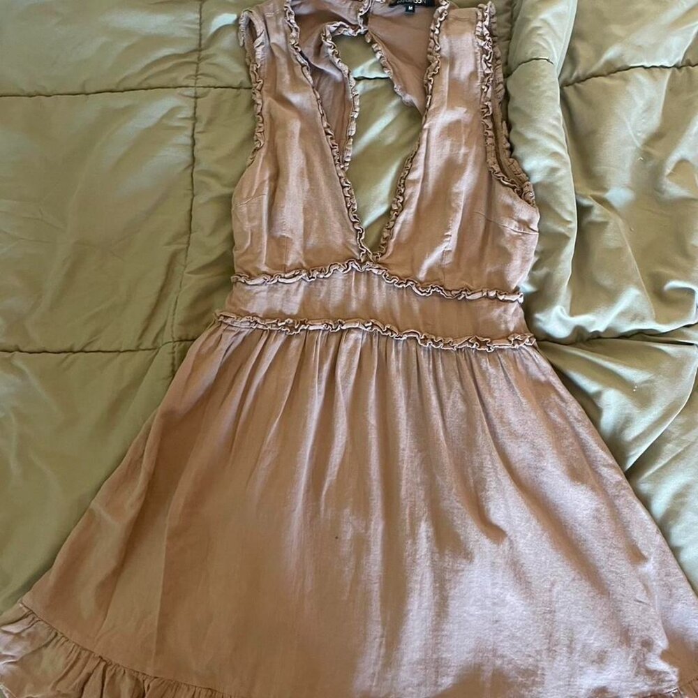 Timeless Casual Dress - Picture 2 of 3
